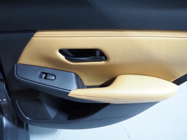 Used 2024 Nissan Sentra SV w/ SV Premium Package image 60