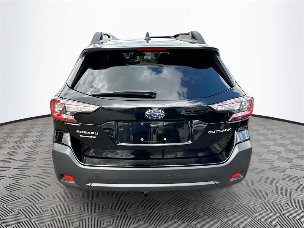 Used 2024 Subaru Outback Premium image 7