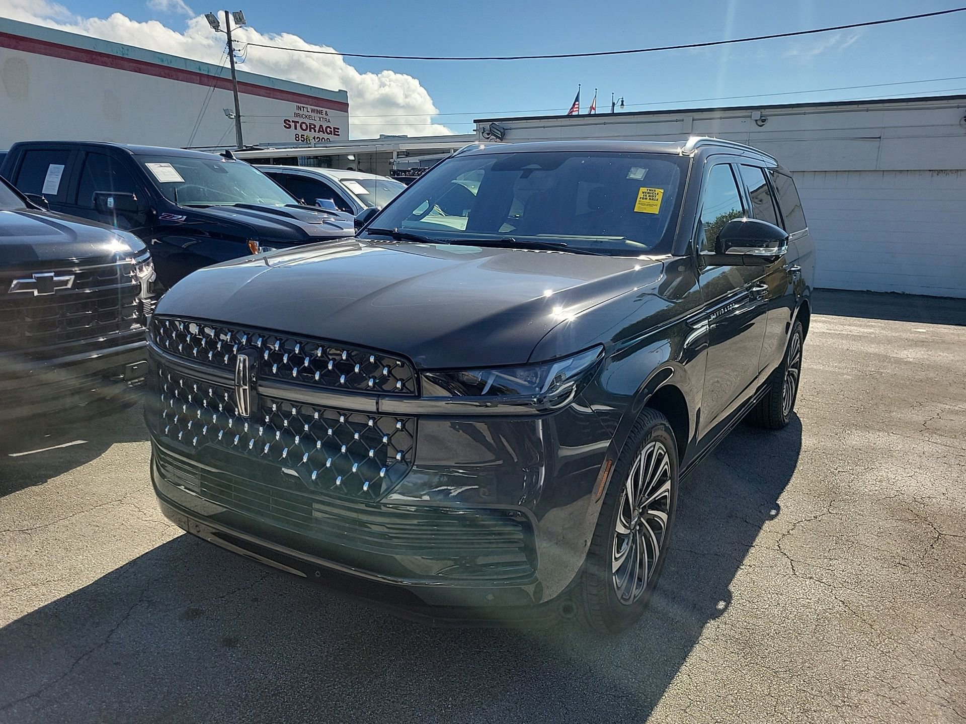 Used 2025 Lincoln Navigator Black Label image 4