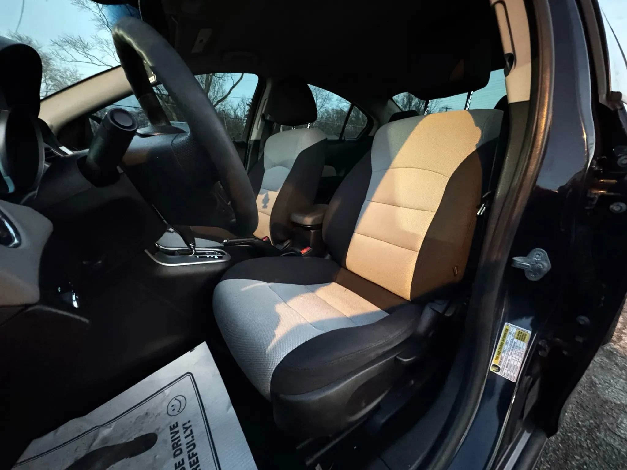 Used 2014 Chevrolet Cruze LS image 13