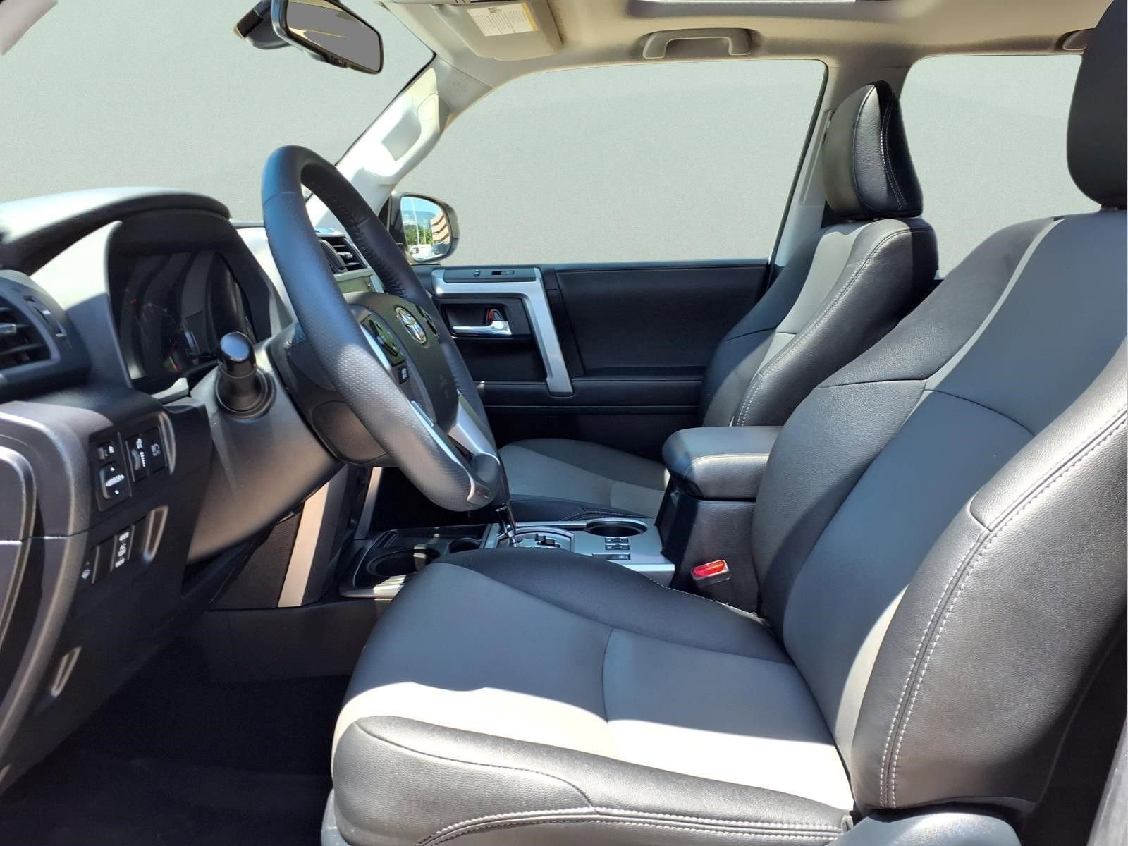 Used 2021 Toyota 4Runner SR5 Premium w/ Moonroof Package RWD image 10