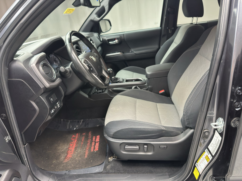 Used 2022 Toyota Tacoma TRD Off-Road AWD/4WD image 8