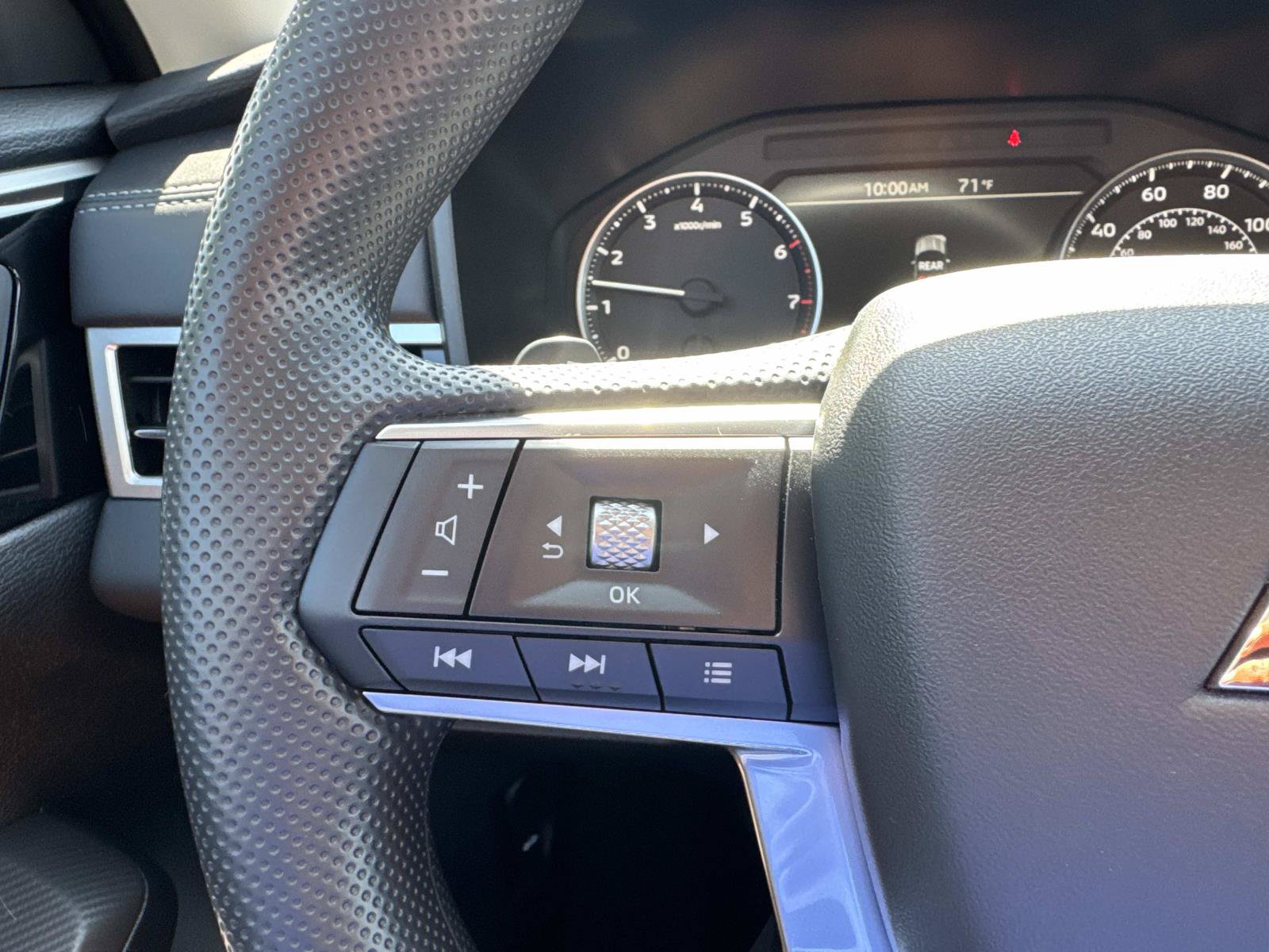 New 2026 Mitsubishi Outlander ES FWD image 17