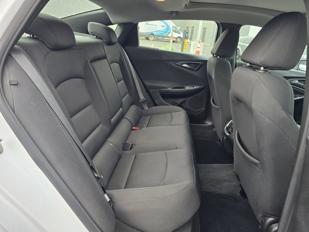 Used 2021 Chevrolet Malibu LT FWD image 15