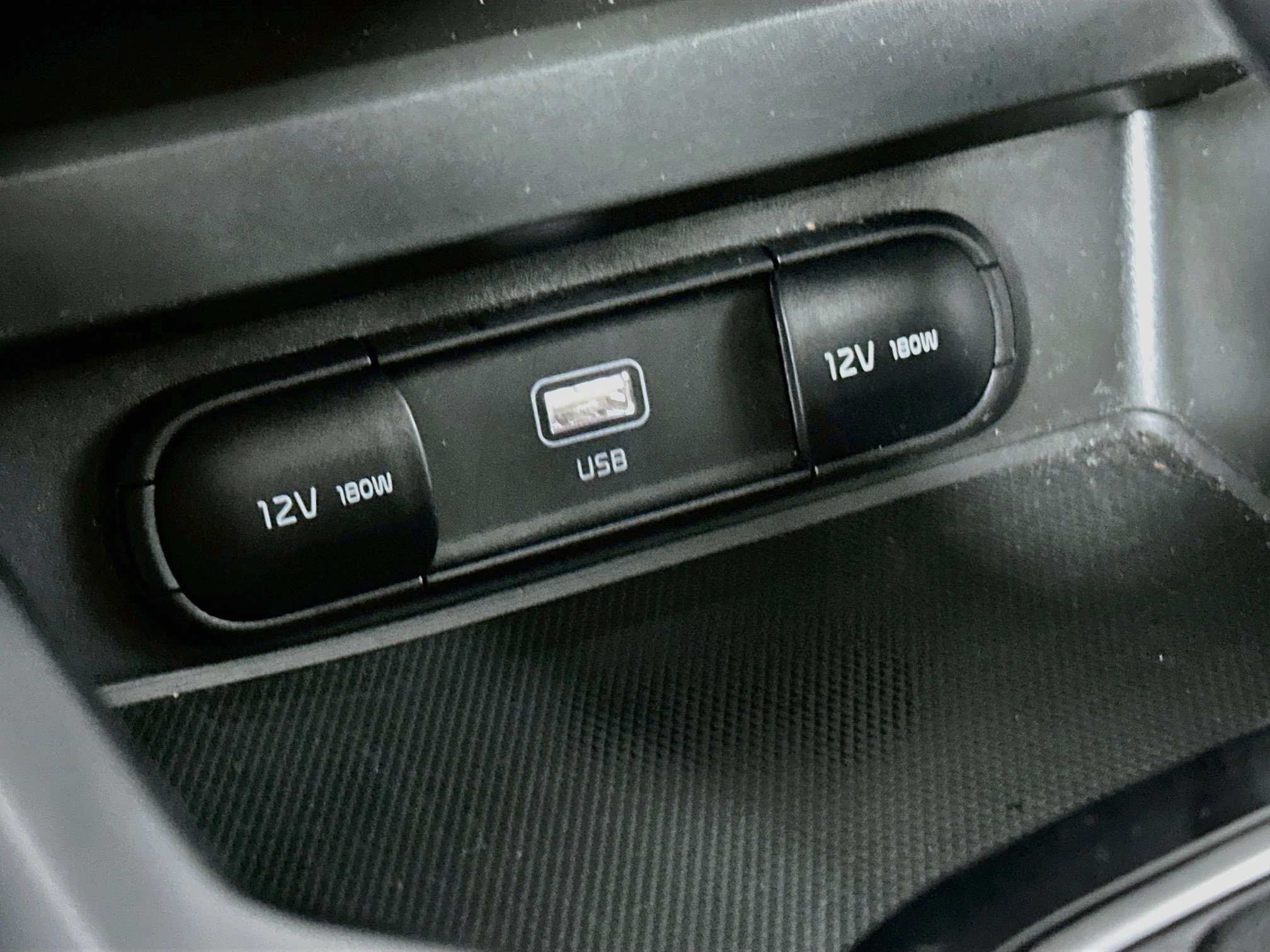 Used 2025 Kia Soul LX w/ LX Technology Package FWD image 26