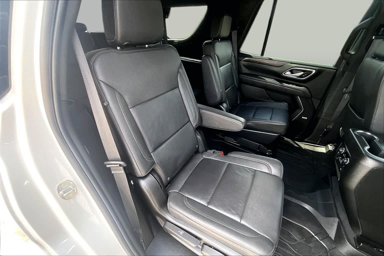 Used 2023 Chevrolet Tahoe Z71 w/ Luxury Package AWD/4WD image 38
