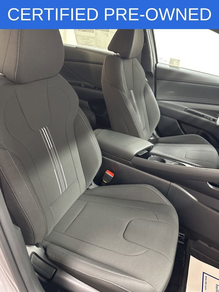 Certified 2025 Hyundai Elantra SEL FWD image 20