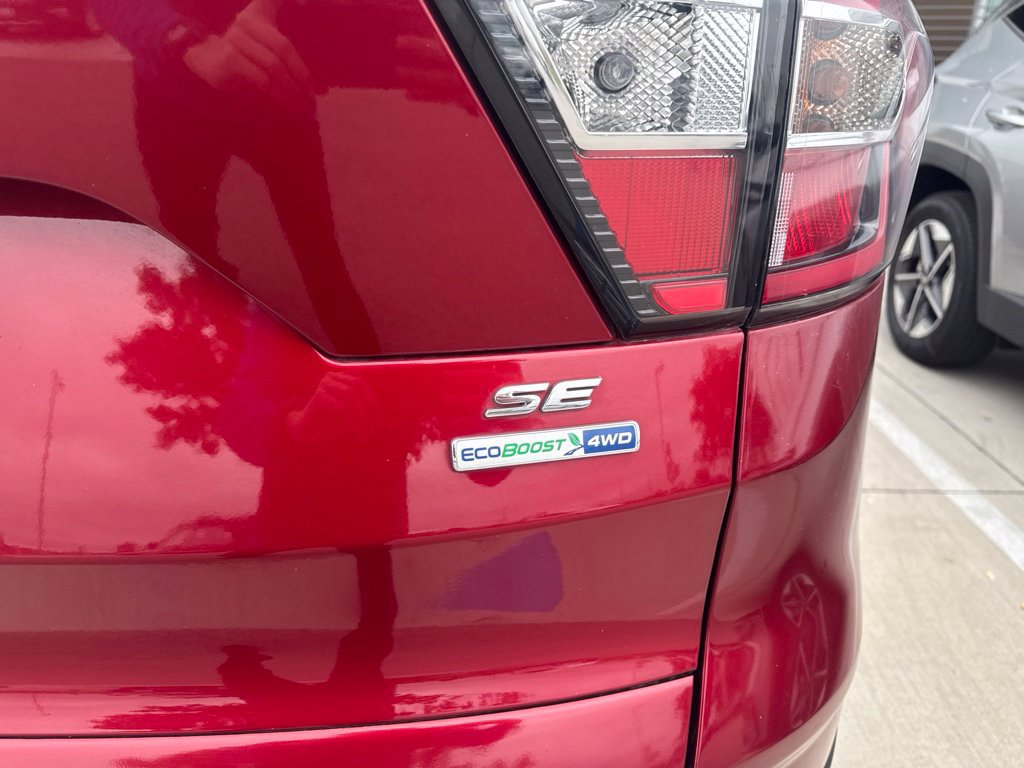 Used 2017 Ford Escape SE w/ SE Cold Weather Package AWD/4WD image 22