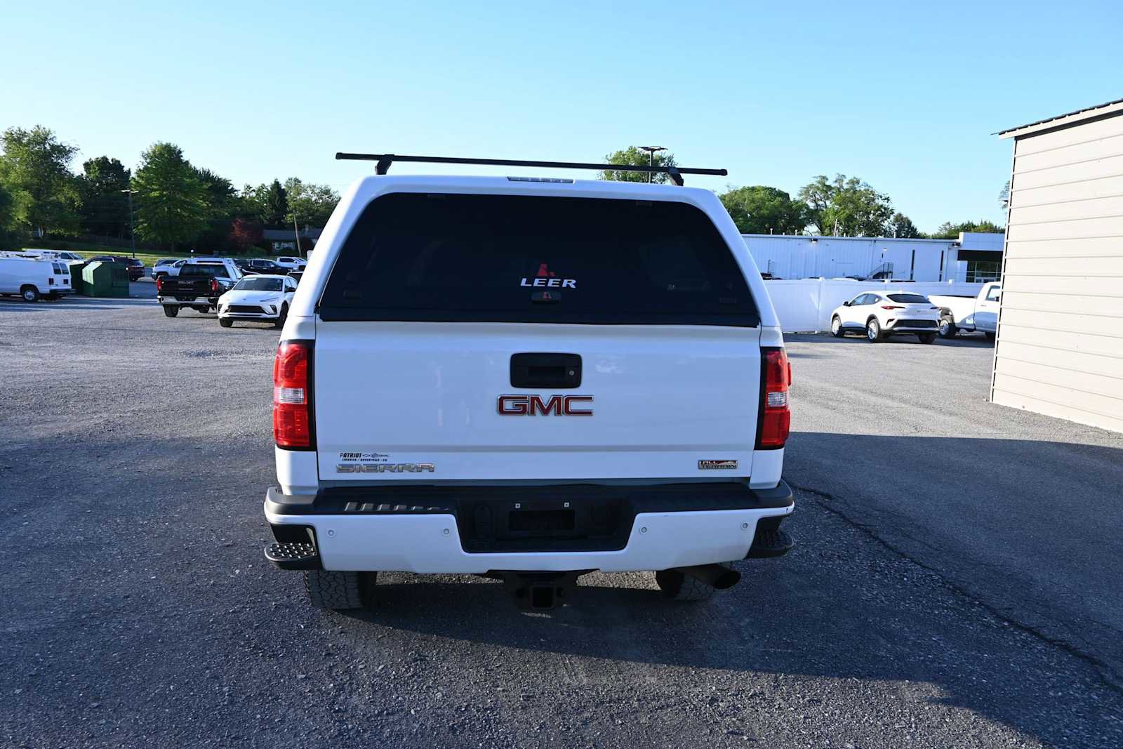 Used 2018 GMC Sierra 2500 SLT w/ All Terrain HD Package AWD/4WD image 11