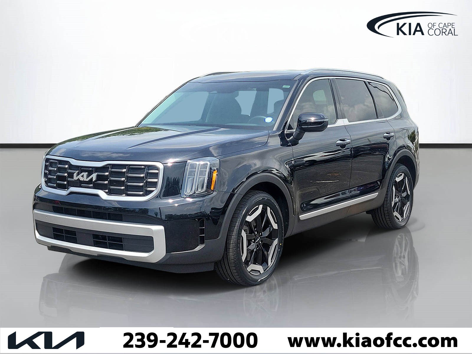 Certified 2024 Kia Telluride S w/ S Sunroof Package AWD/4WD image 3