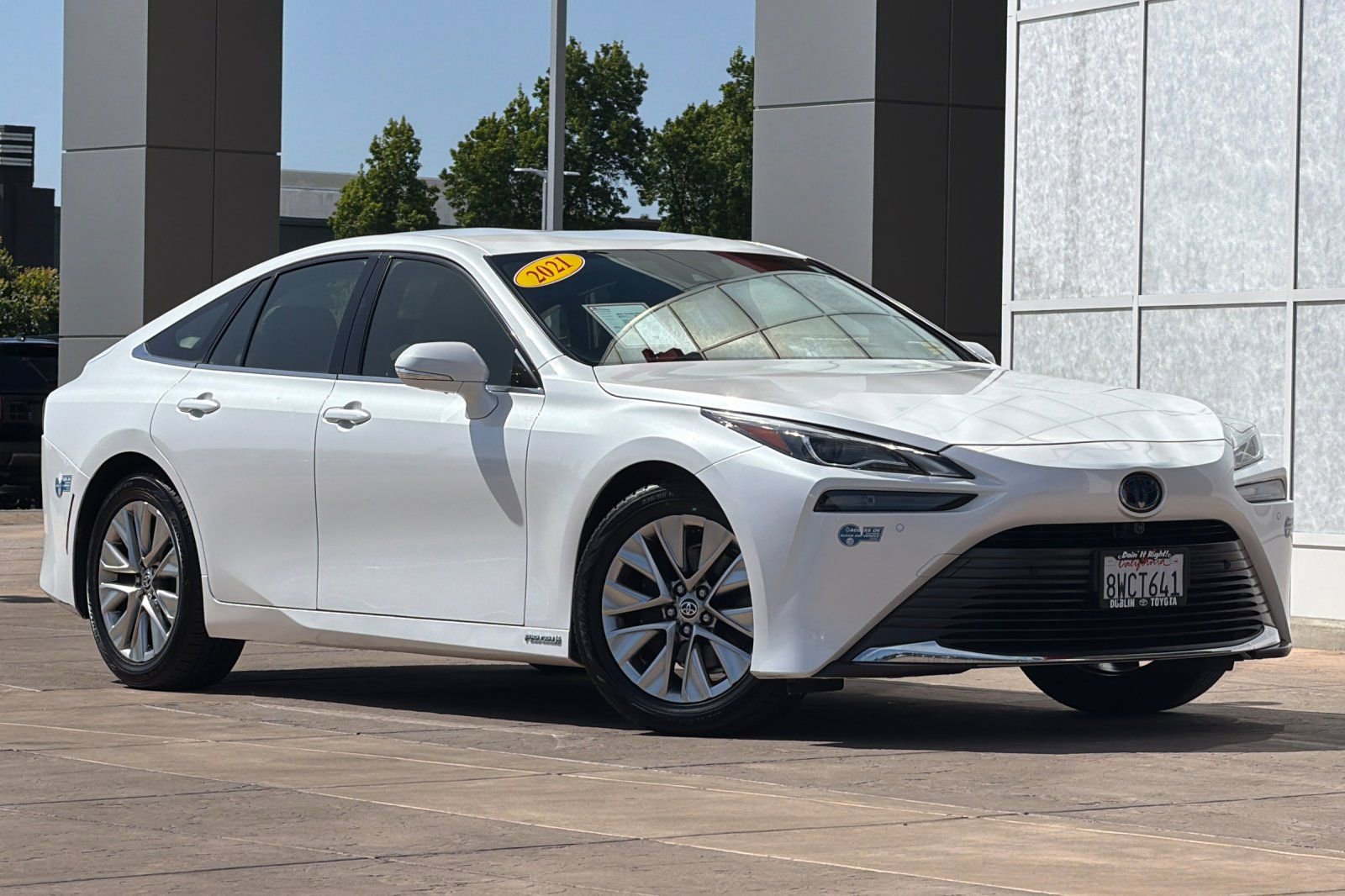 Certified 2021 Toyota Mirai XLE w/ Advanced Technology Package RWD image 2