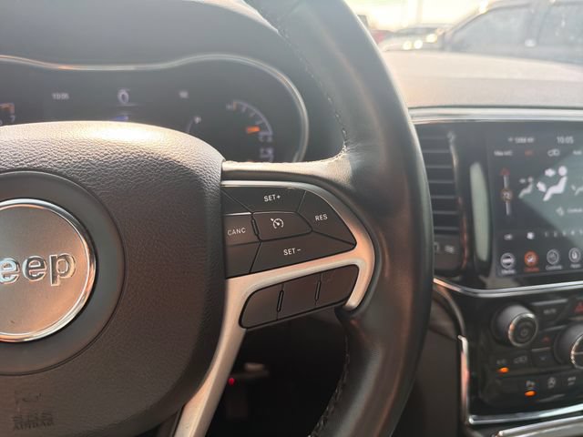 Used 2021 Jeep Grand Cherokee Laredo X AWD/4WD image 16