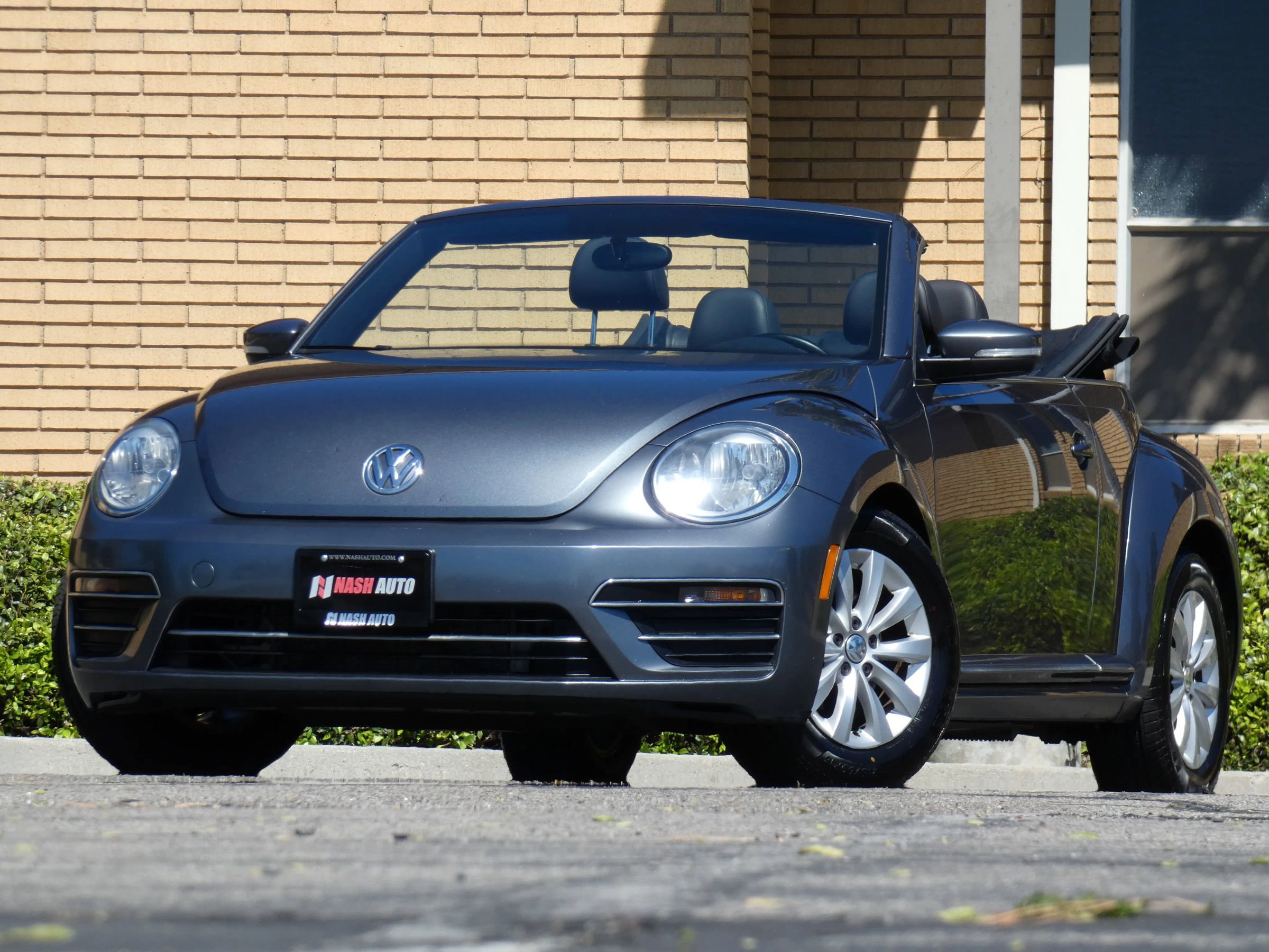 Used 2018 Volkswagen Beetle 2.0T S image 4