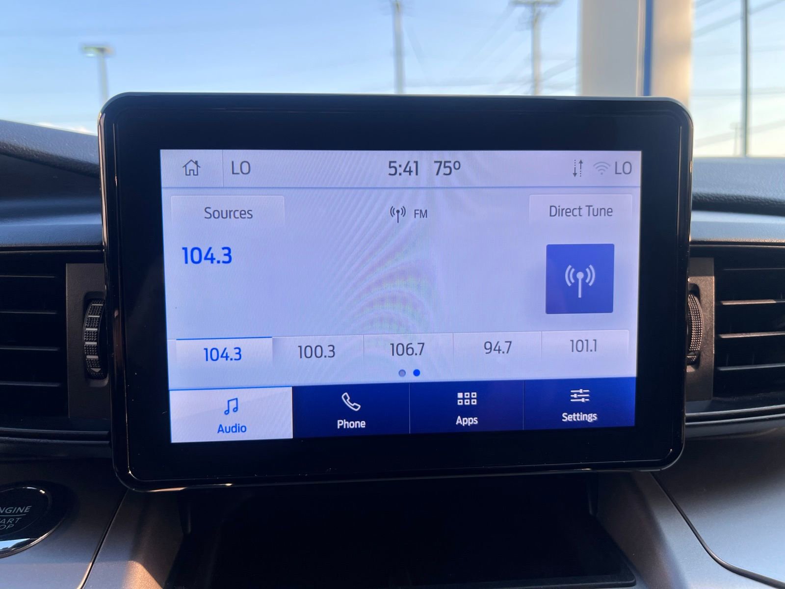 Used 2022 Ford Explorer XLT AWD/4WD image 30