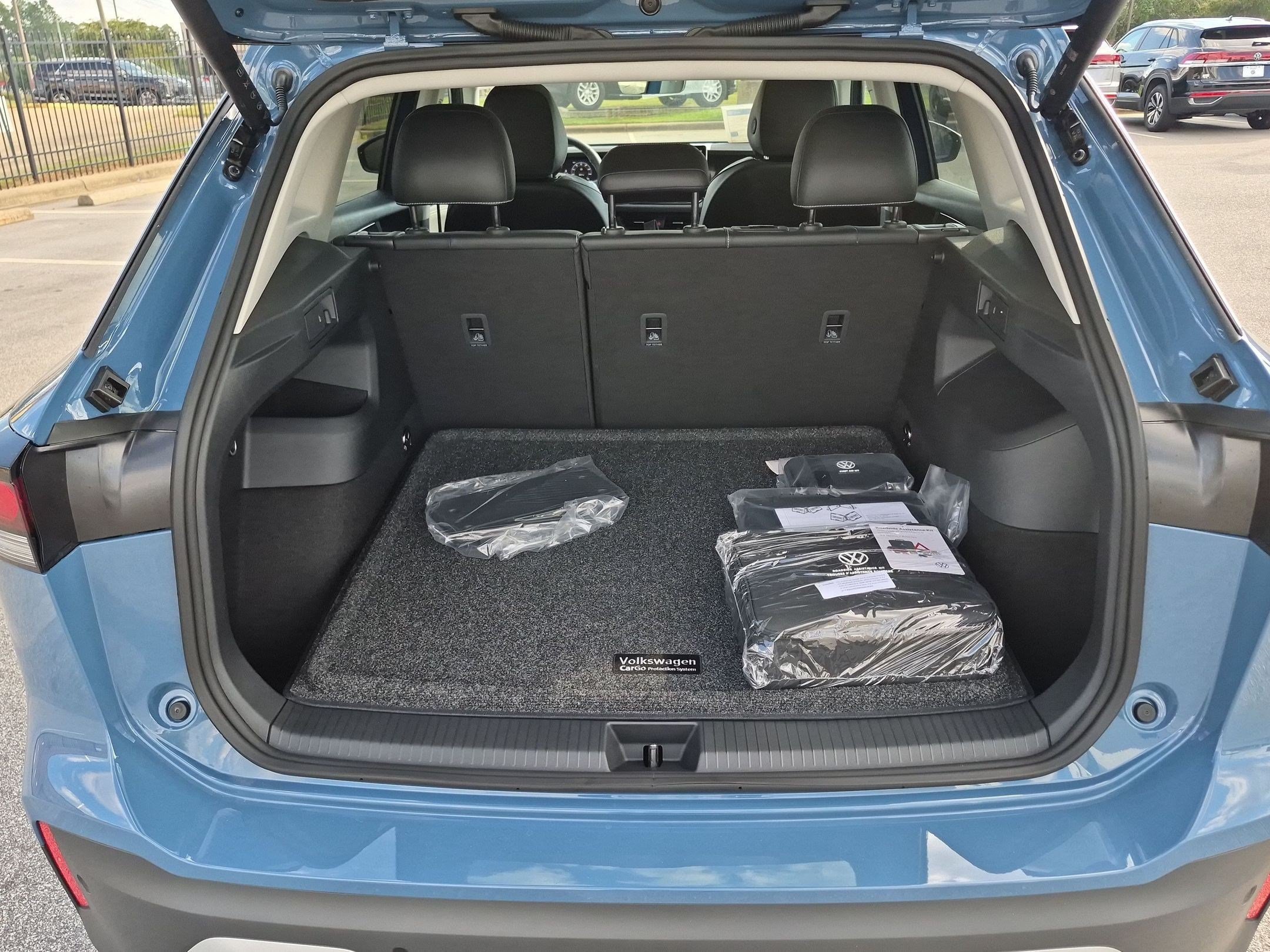 New 2026 Volkswagen Tiguan SE AWD/4WD image 30
