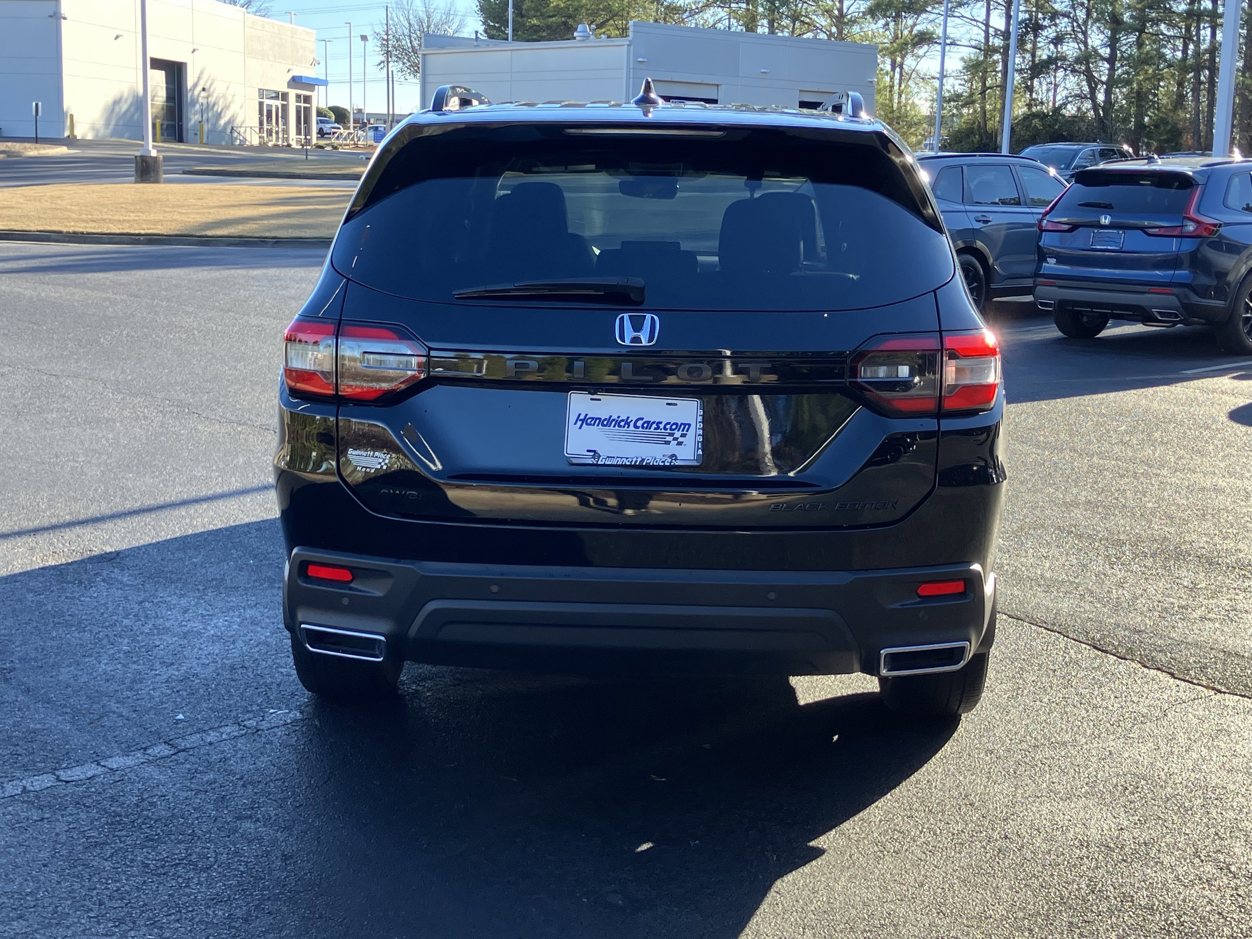 Certified 2025 Honda Pilot Black Edition image 9