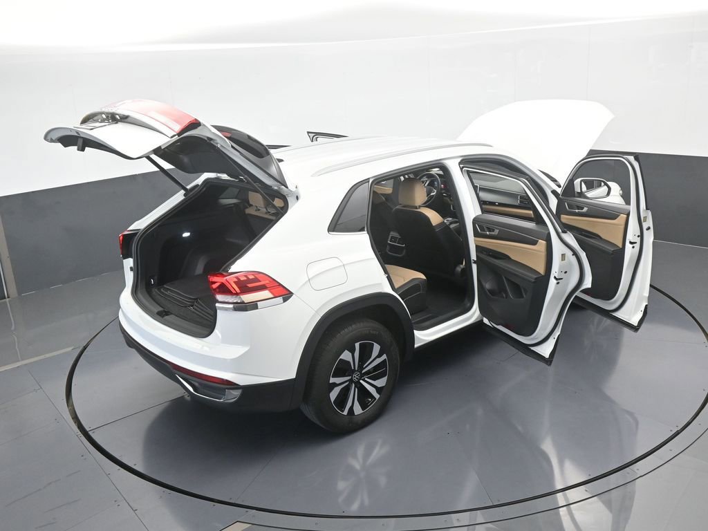 Used 2024 Volkswagen Atlas Cross Sport SE image 66