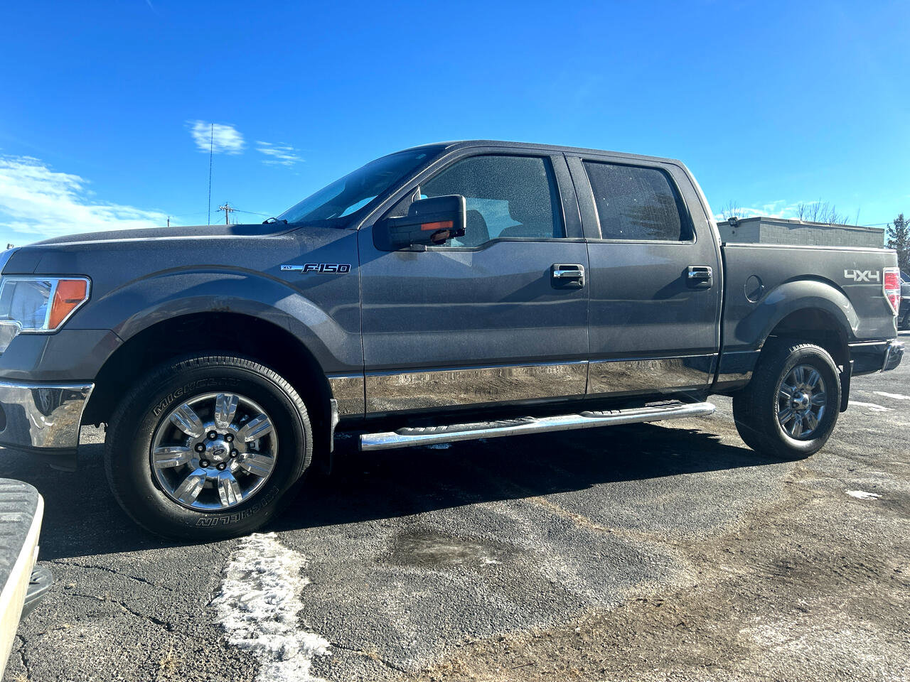Used 2011 Ford F150 XLT w/ XLT Chrome Pkg image 5