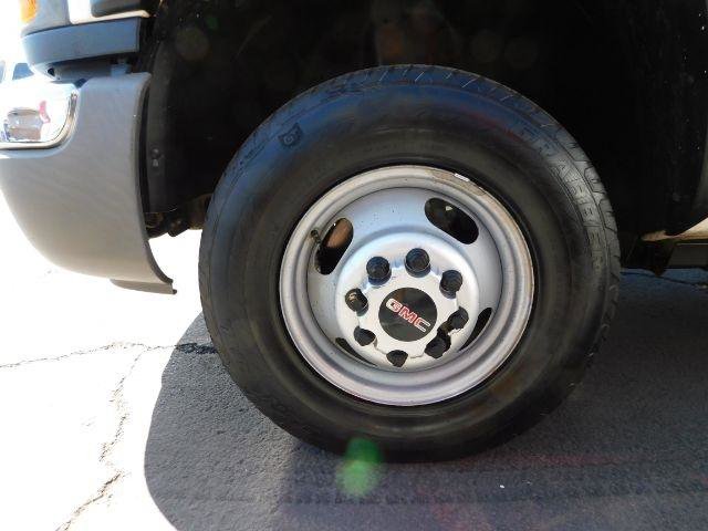 Used 2006 GMC Sierra 3500 W/T image 9