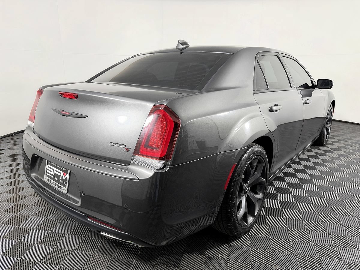 Used 2023 Chrysler 300 S RWD image 8