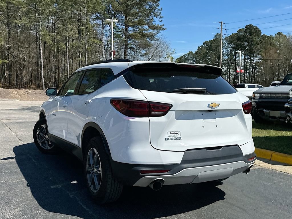 Used 2024 Chevrolet Blazer LT w/ Convenience Package FWD image 6