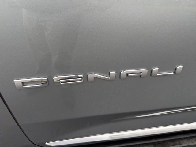 Certified 2025 GMC Yukon Denali image 8