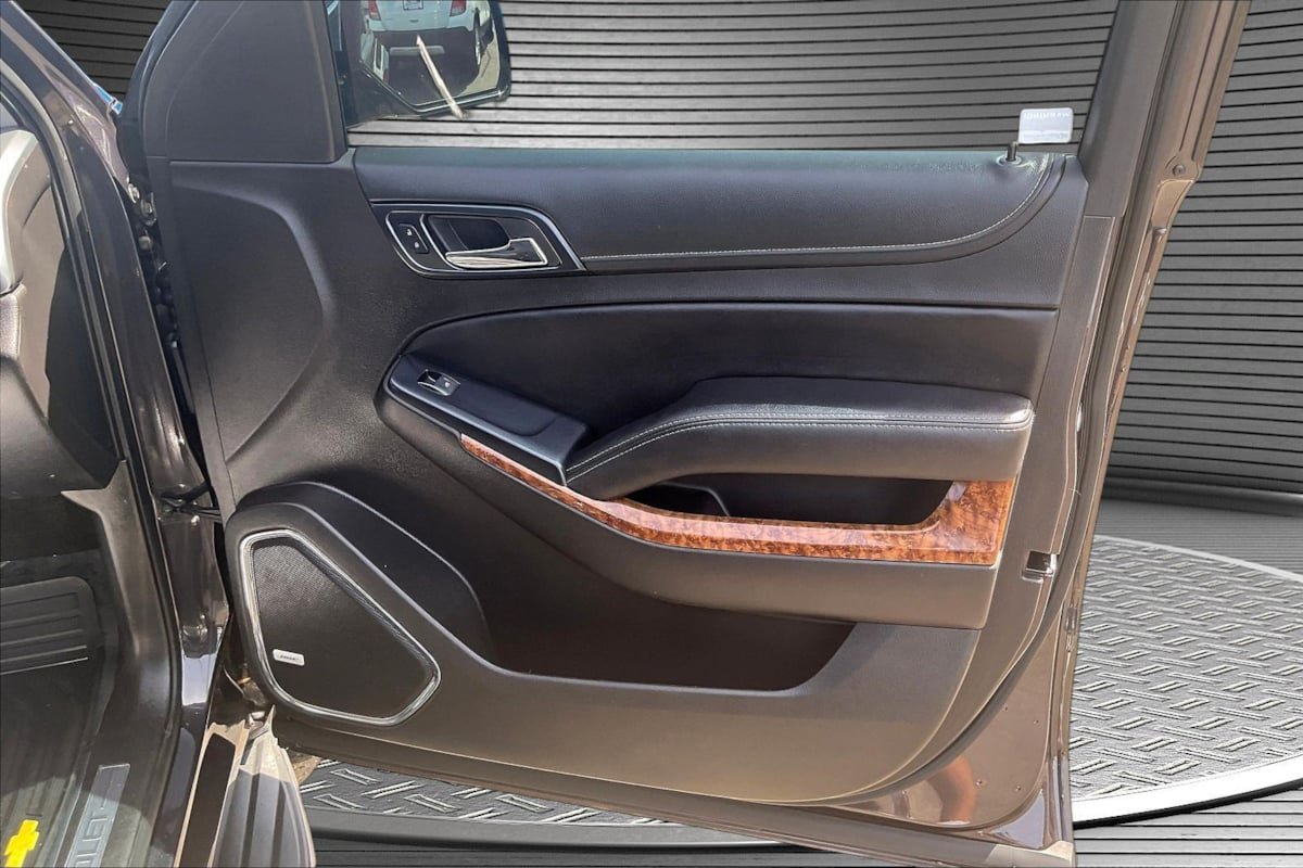 Used 2015 Chevrolet Tahoe LTZ AWD/4WD image 26