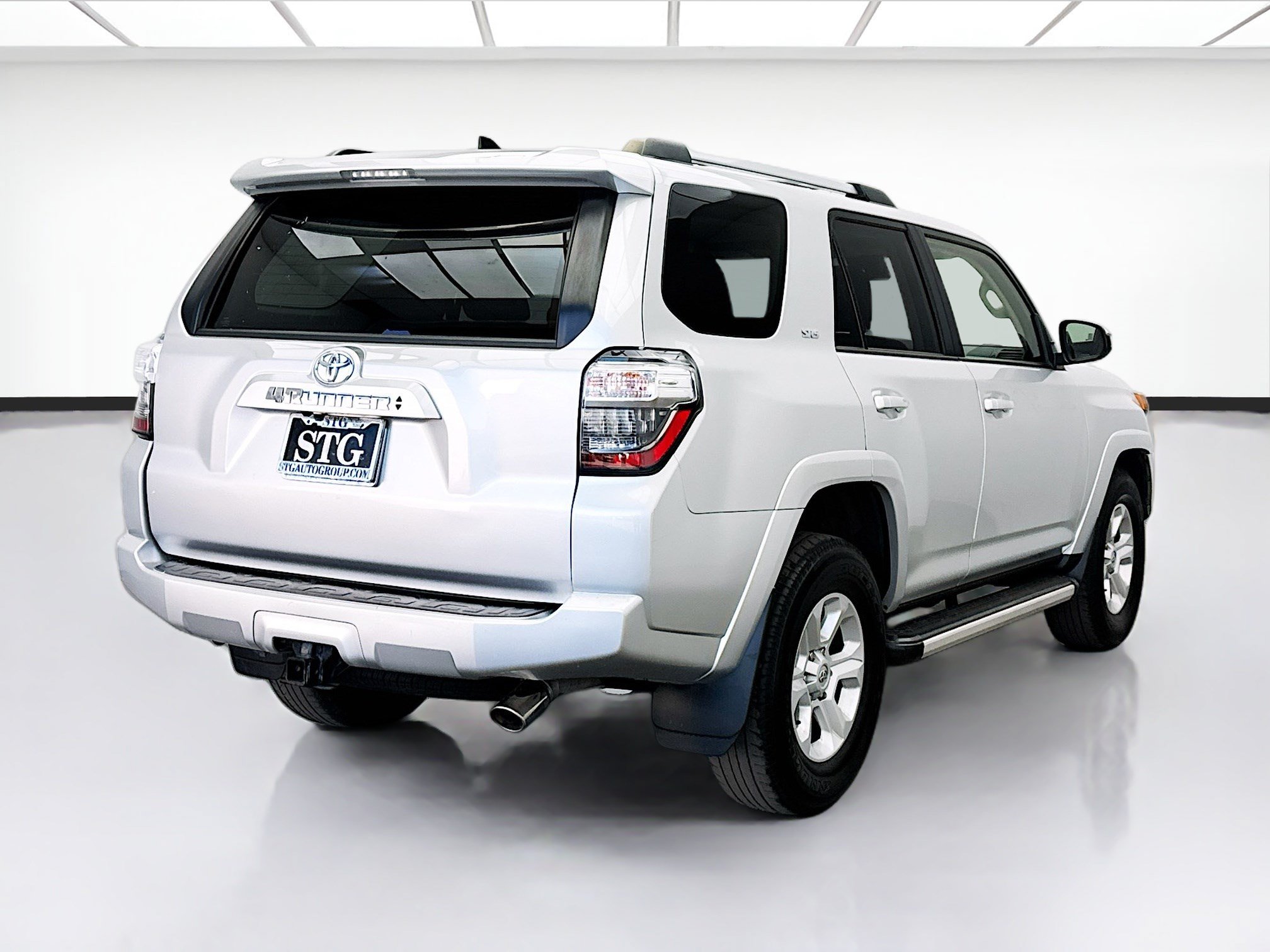 Used 2023 Toyota 4Runner SR5 RWD image 4