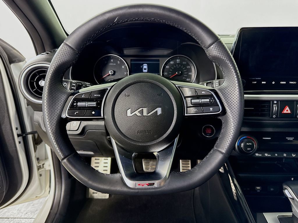 Used 2024 Kia Forte GT-Line w/ GT-Line Premium Package image 12