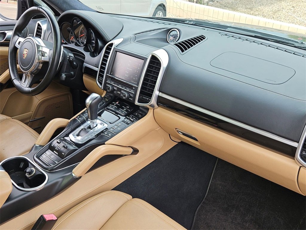 Used 2014 Porsche Cayenne Turbo image 29