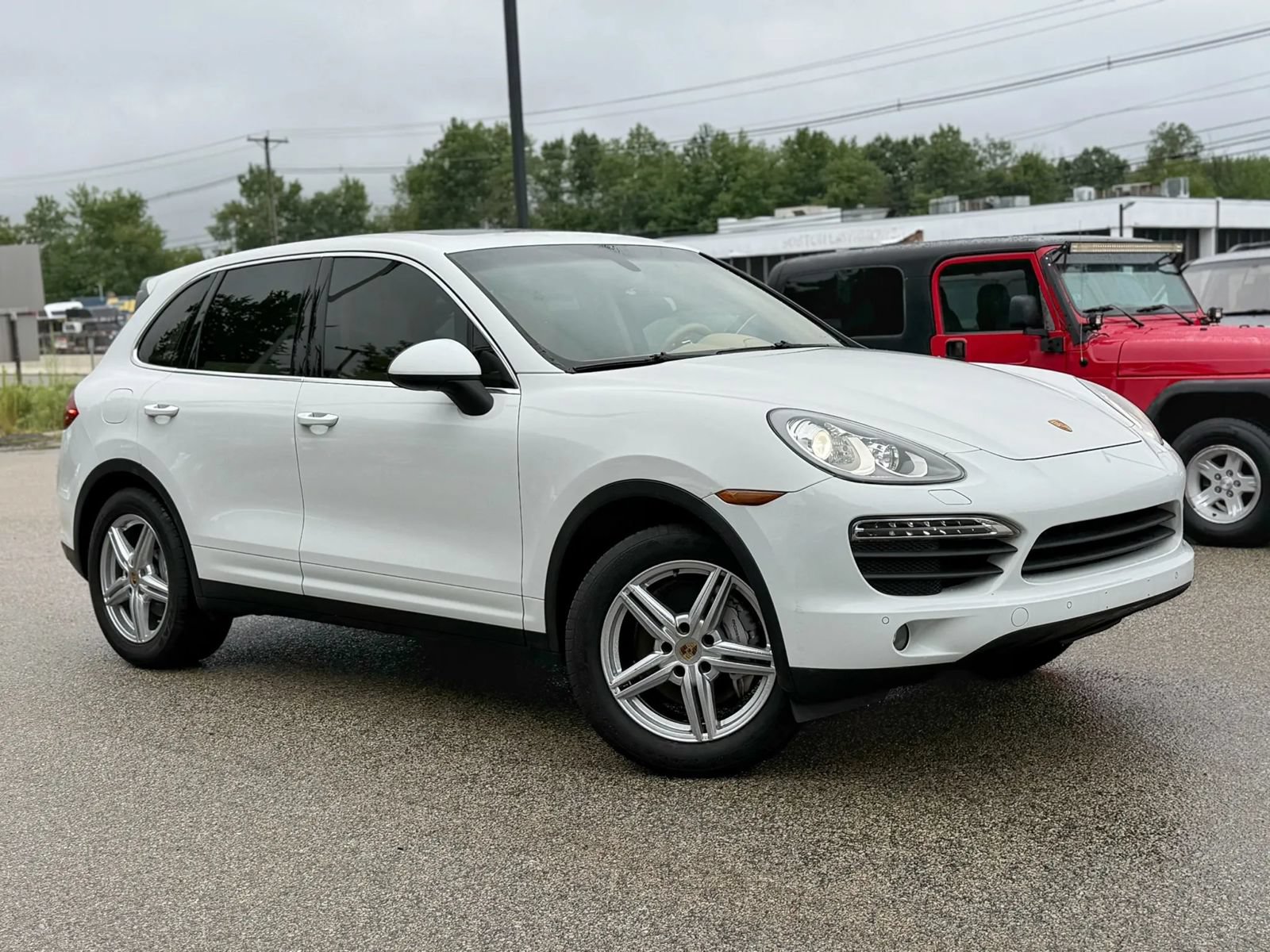 Used 2014 Porsche Cayenne S AWD/4WD image 3