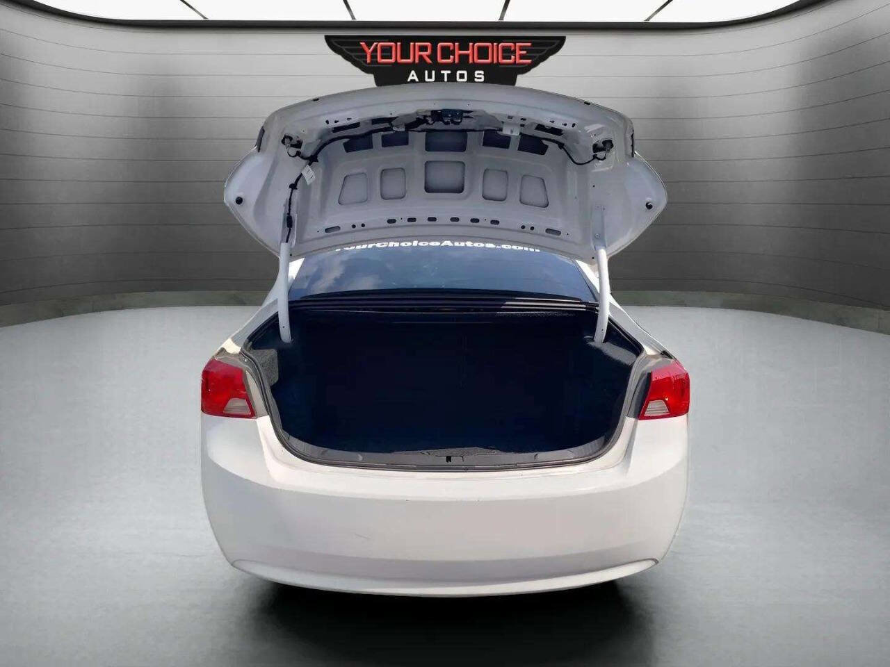 Used 2017 Chevrolet Impala LS image 30