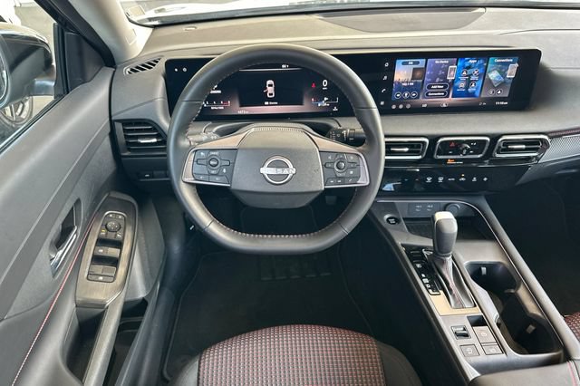 Used 2026 Nissan Sentra SR w/ Floor Mat Package FWD image 14