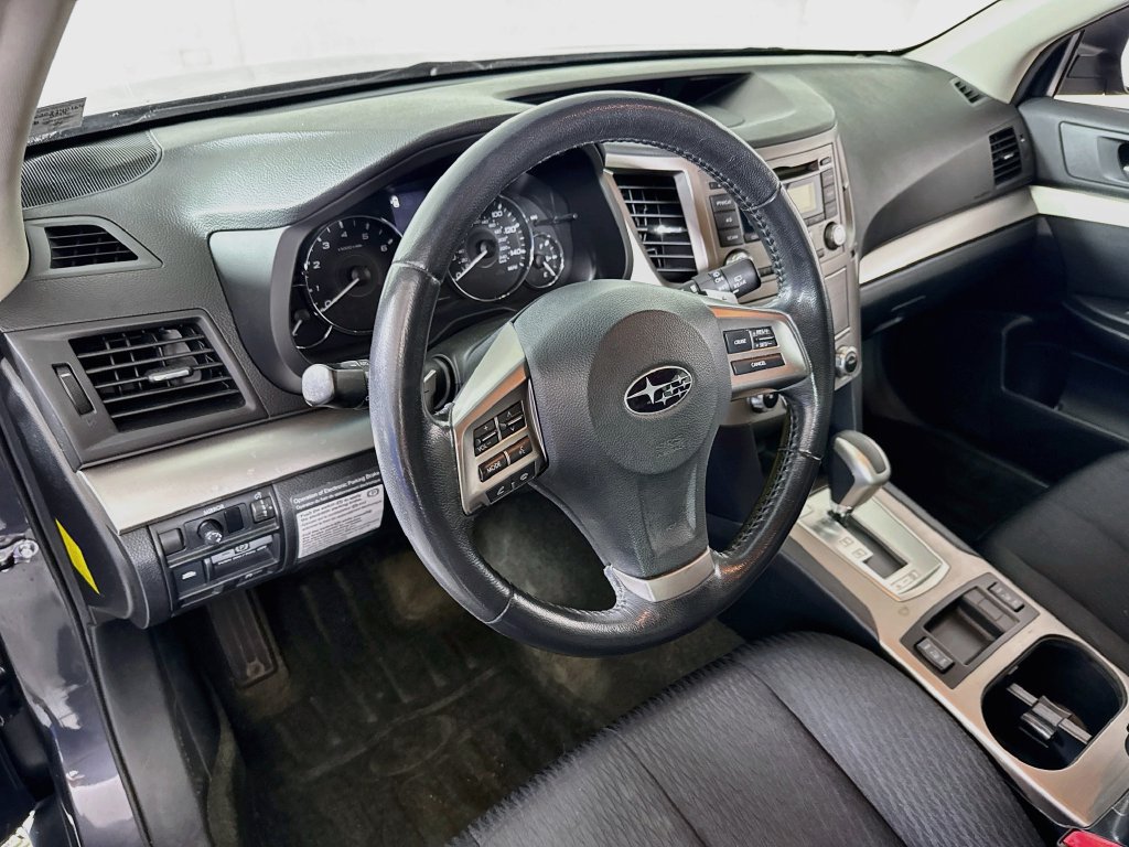 Used 2012 Subaru Outback 2.5i Premium w/ All-Weather Pkg AWD/4WD image 9