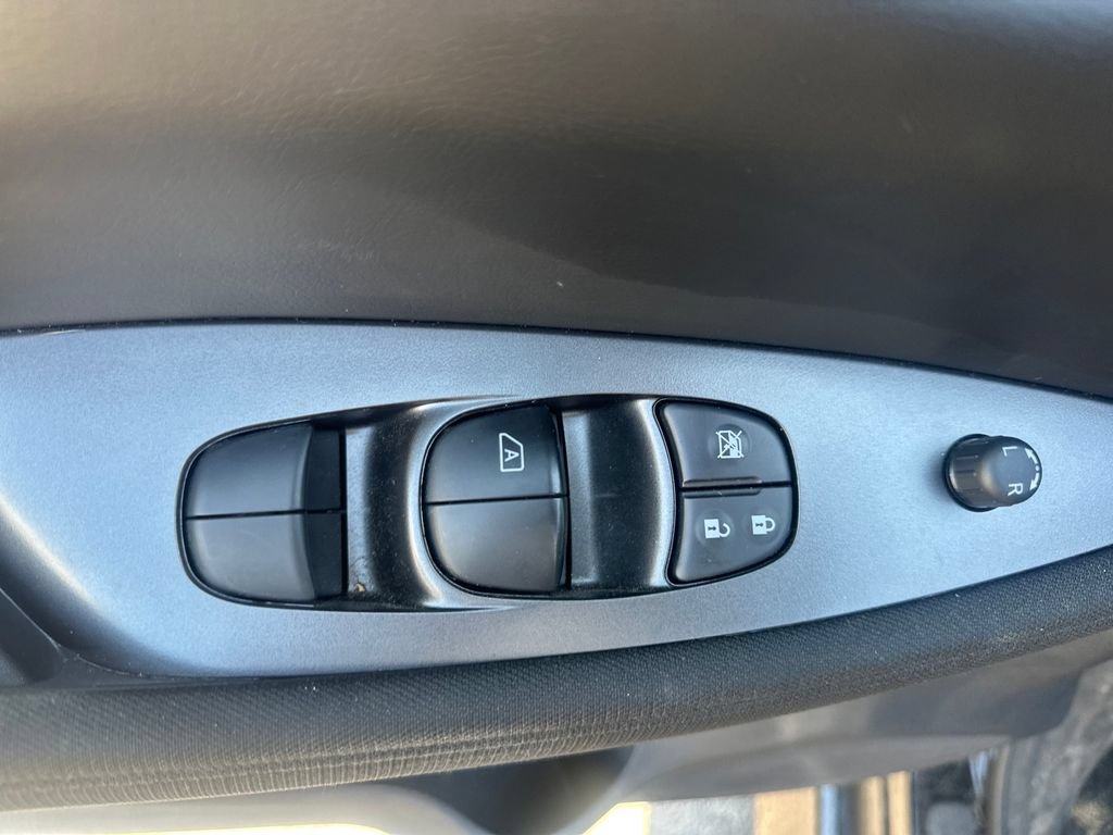 Used 2023 Nissan Leaf S FWD image 12
