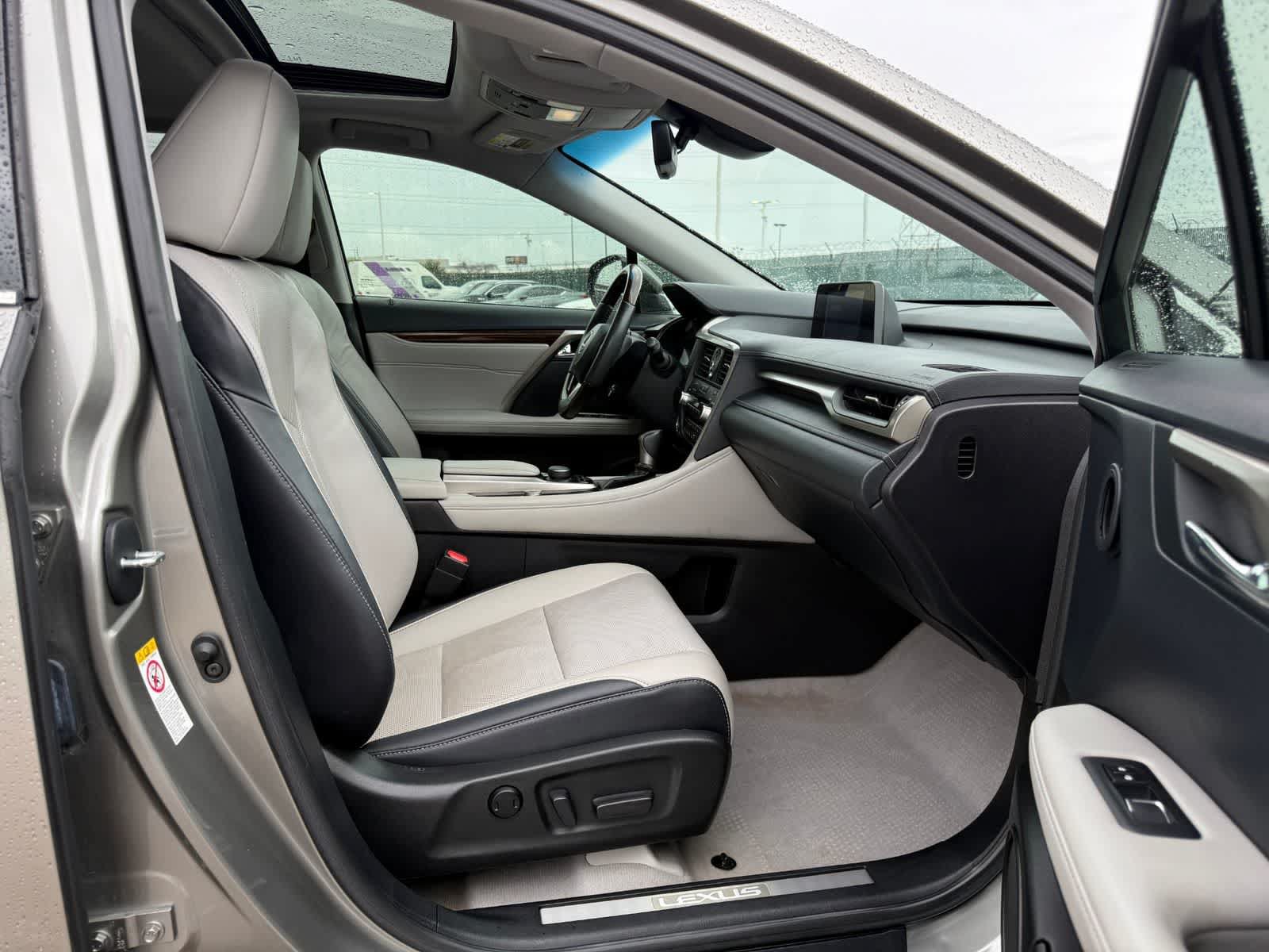 Used 2019 Lexus RX 350 FWD w/ Premium Package image 21