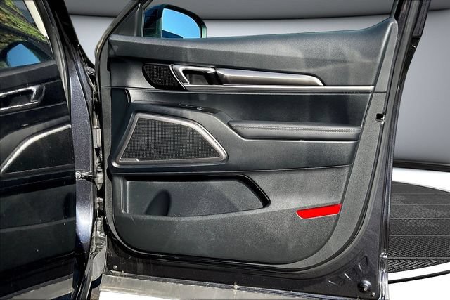 Used 2025 Kia Telluride LX FWD image 30