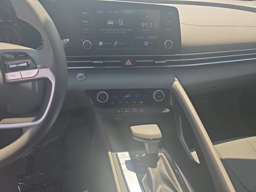 Used 2023 Hyundai Elantra SEL FWD image 16