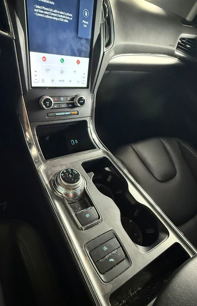 Used 2022 Ford Edge Titanium AWD/4WD image 11