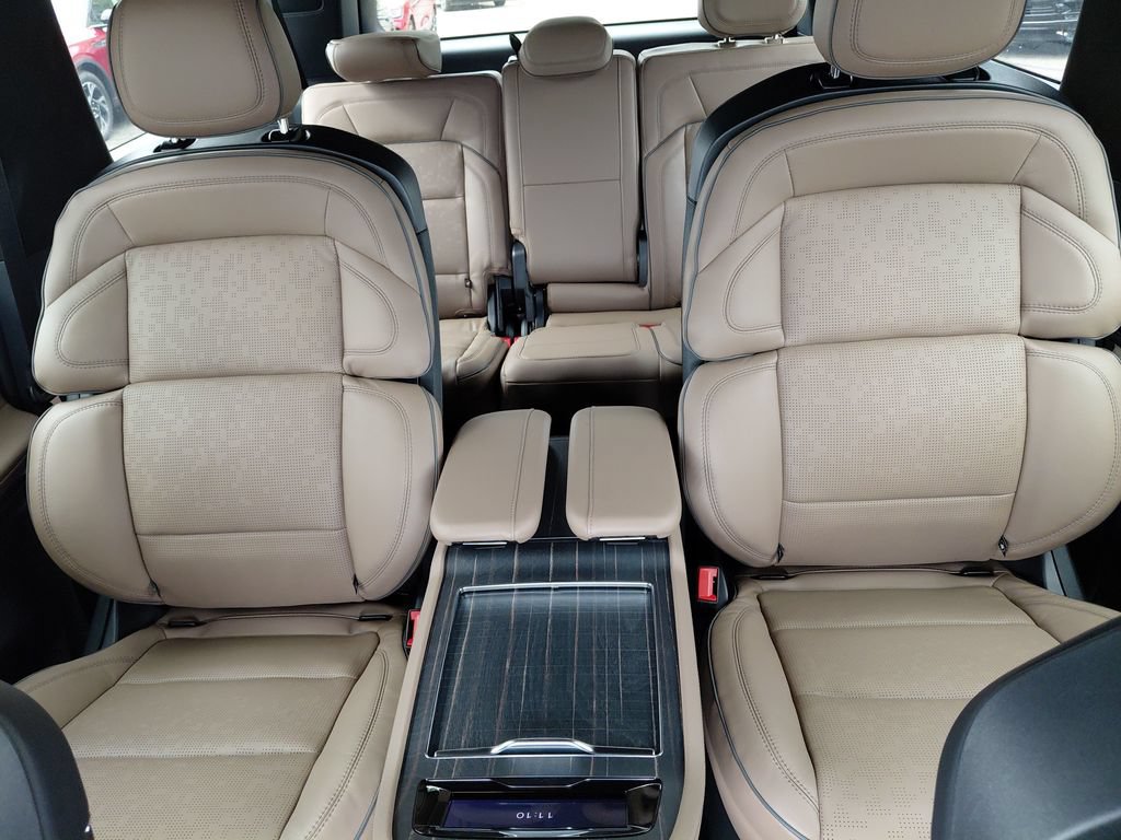 New 2026 Lincoln Navigator L Black Label AWD/4WD image 47