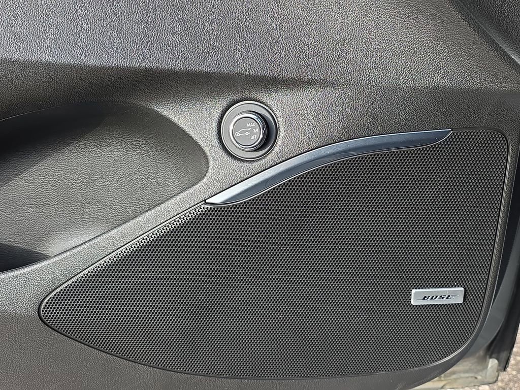 Used 2023 Buick Enclave Avenir w/ Avenir Technology Package image 33