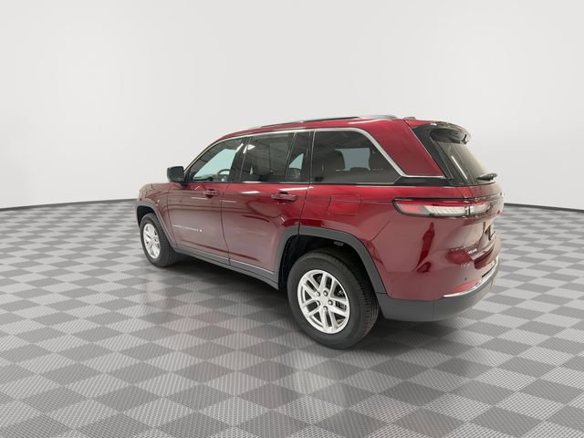 Used 2024 Jeep Grand Cherokee Laredo X image 7