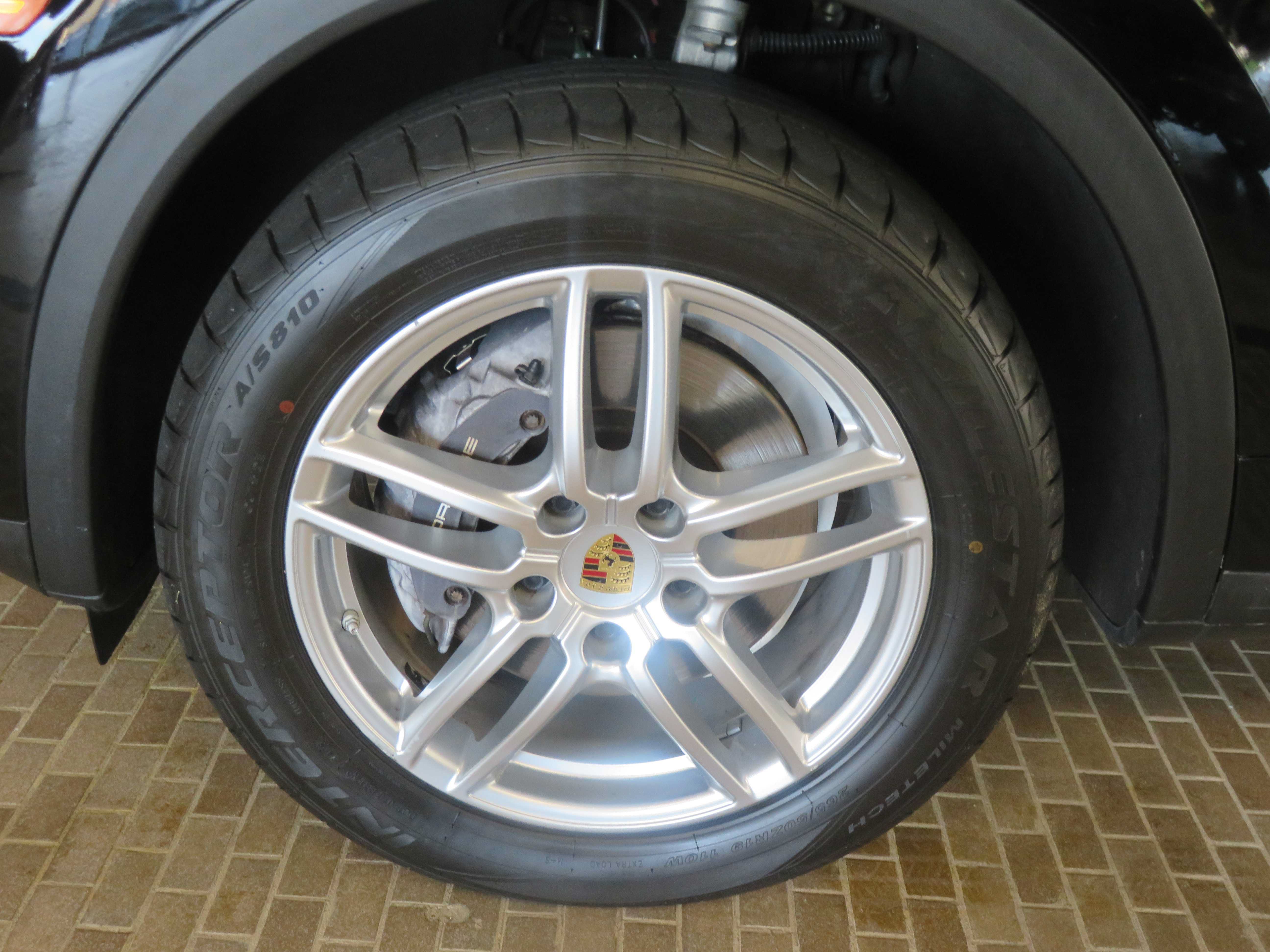 Used 2016 Porsche Cayenne AWD/4WD image 7