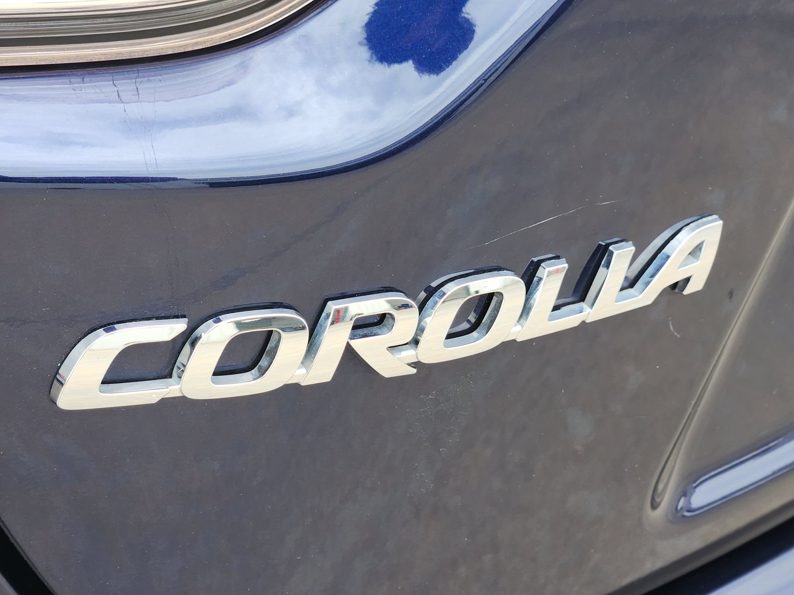 Used 2025 Toyota Corolla LE FWD image 12