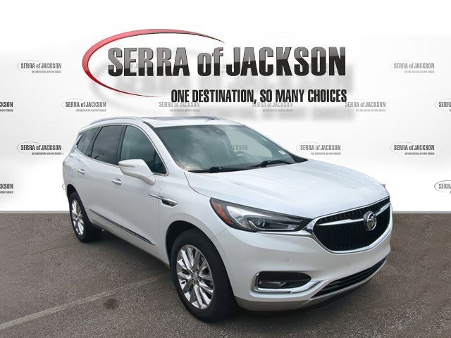Used 2021 Buick Enclave Premium w/ Sun and Sites Package FWD image 2