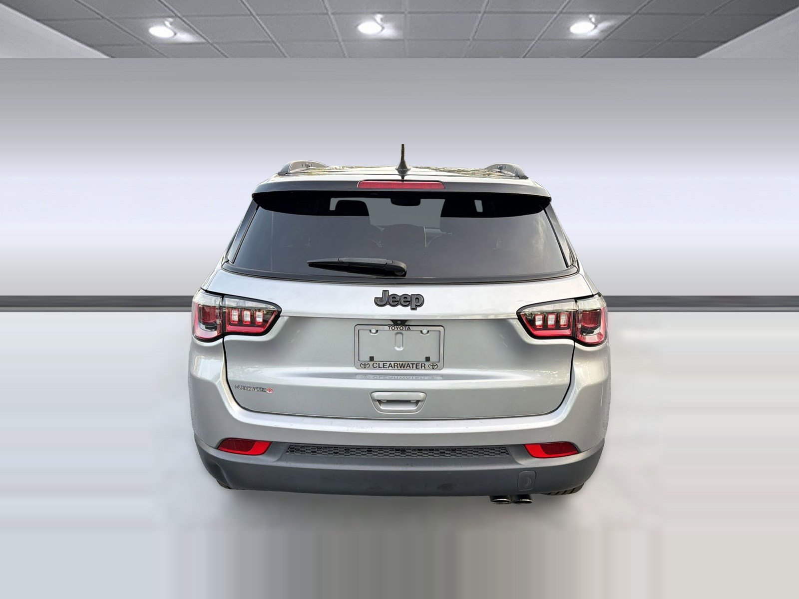 Used 2022 Jeep Compass Altitude FWD image 8