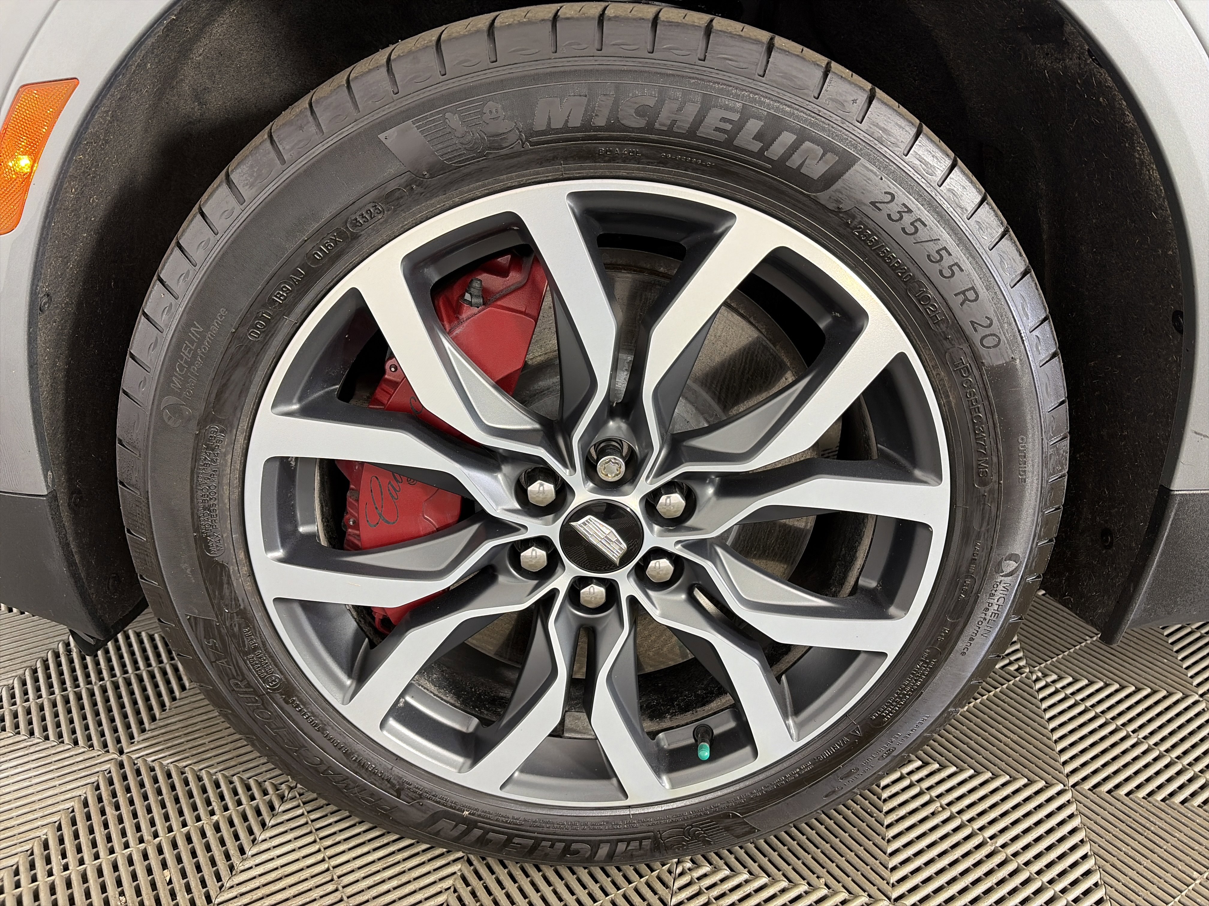 Certified 2024 Cadillac XT5 Sportv w/ Technology Package image 13