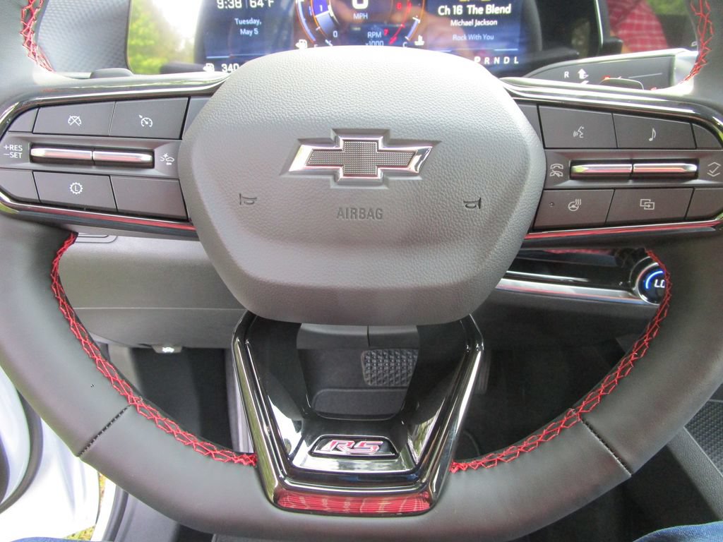 New 2026 Chevrolet Equinox RS w/ Convenience Package III FWD image 43