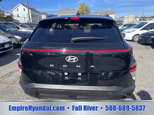 Used 2024 Hyundai Kona SEL w/ Convenience Package FWD image 4