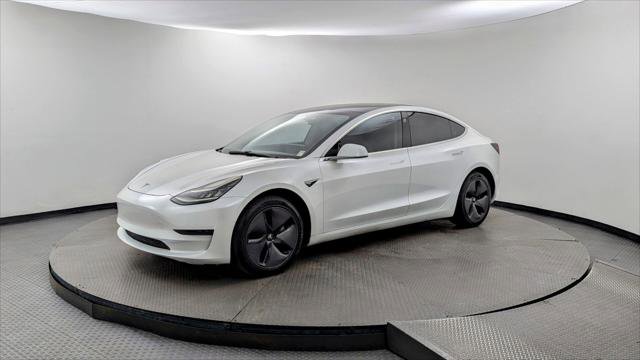 Used 2020 Tesla Model 3 Standard Range image 2